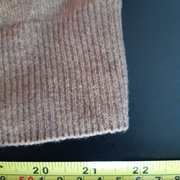 Black & Brown 1826 SZ M 100% 2 Ply Cashmere Beige Men's V-Neck Pullover Sweater - Picture 9 of 10